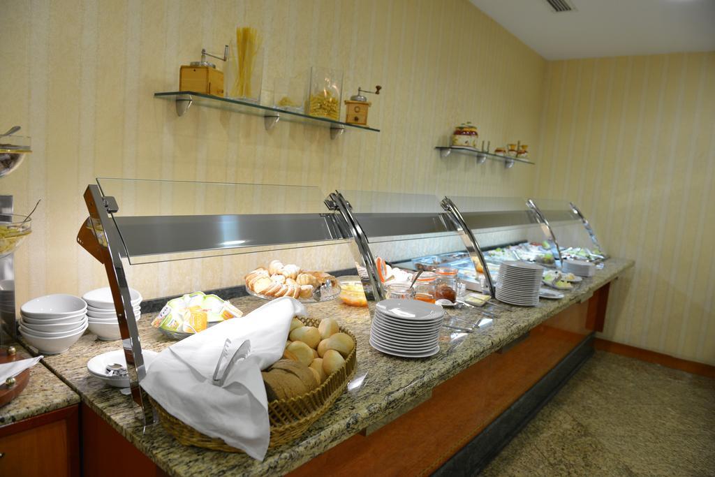 Best Western Hotel Turist スコピエ エクステリア 写真